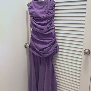 Theia strapless trumpet style taffeta